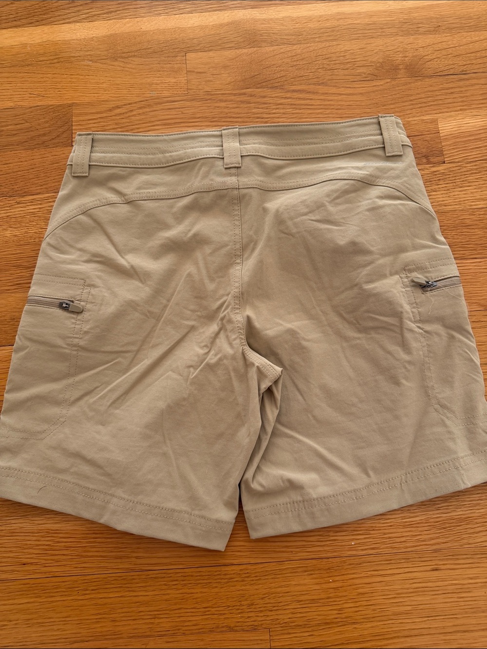 Eddie Bauer Light Taupe Performance Cargo Shorts - Picture 3 of 3